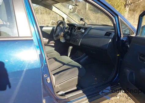 2010 Nissan Versa 1.8S z USA, uszkodzony, nr VIN 3N1BC1AP1AL398389